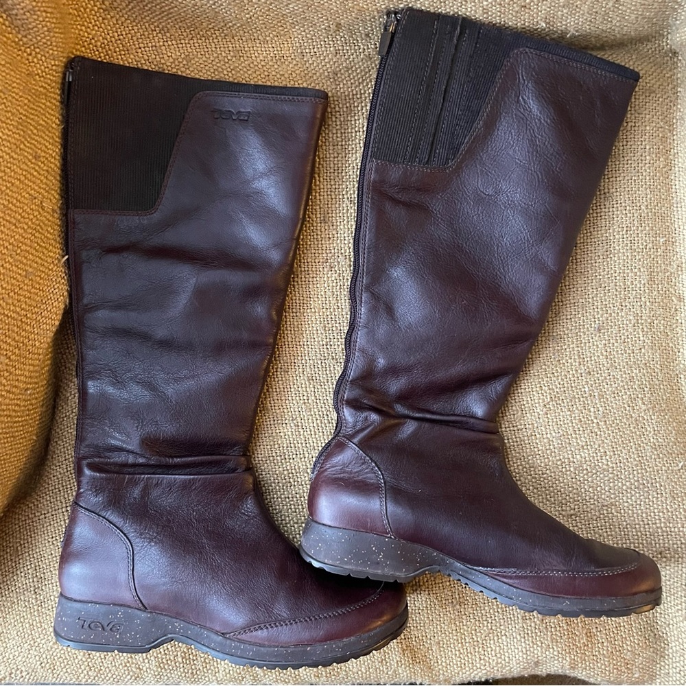 TEVA Sz 7 - Afton Leather Boot Knee High